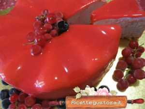cheesecake frutti di bosco e glassa a specchio