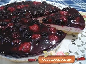 cheesecake fragole e frutti di bosco ricetta