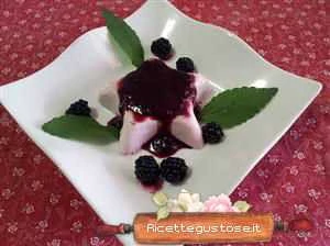 ricetta panna cotta alle more