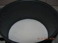 Cottura base panna cotta in pentolino