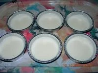 Sformatura della panna cotta dagli stampini