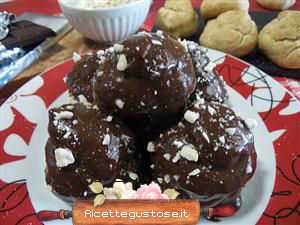 profiteroles alle mandorle
