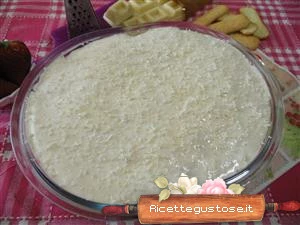 tiramisu fragoe e spumante