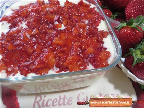 Tiramisù fragole e yogurt