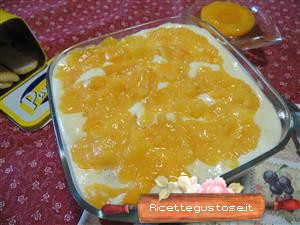 tiramisu pesche sciroppate
