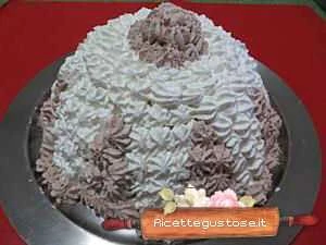 zuccotto zabaione frutta sciroppata ricetta